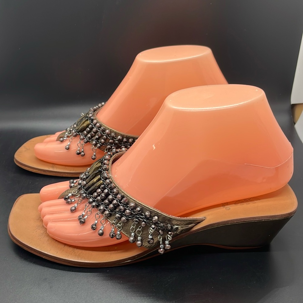 Yellow Box metallic bronze gold beaded Alexis slip on sandals Size 6.5 - Picture 5 of 15